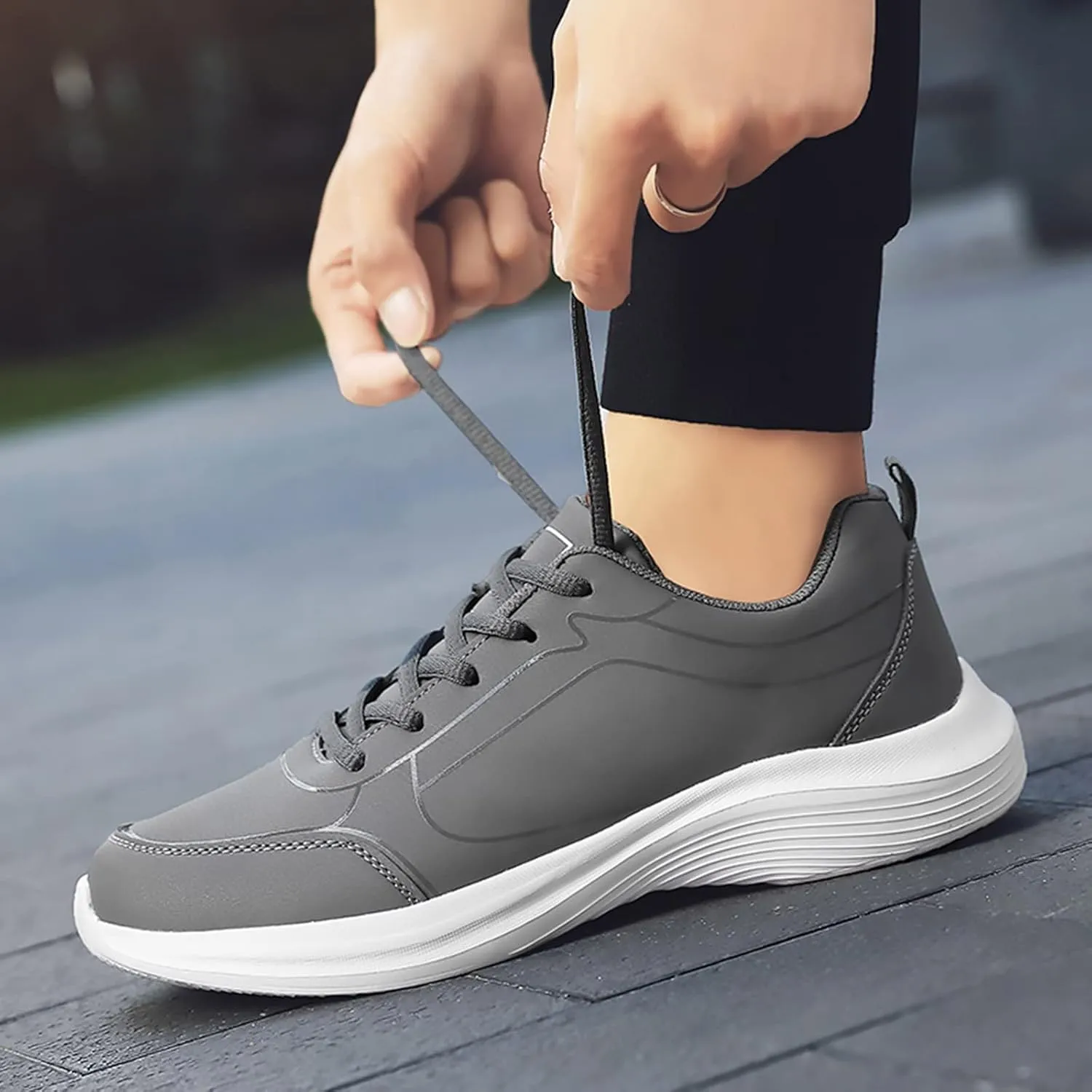 Men's Fashion Sneakers Fashion Men Sports Shoes Flat Non Slip Lace Up Upper Lightweight and Comfortable